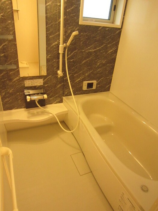 物件内観写真8　(バス／シャワールーム等)