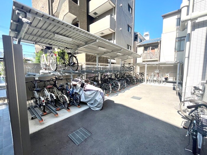 物件外観写真5　(駐輪場)