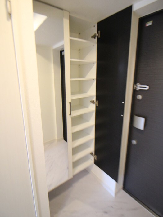 物件内観写真15　(靴箱)