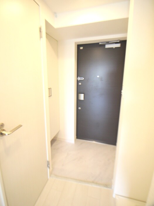 物件内観写真15　(玄関)
