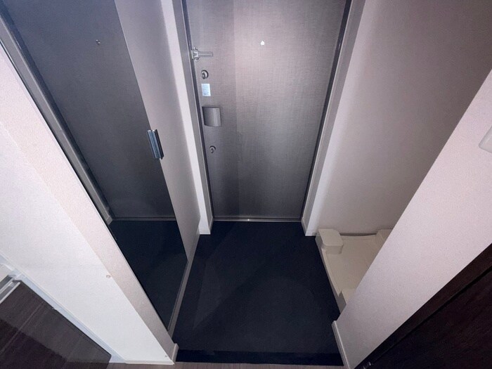 物件内観写真18　(玄関)
