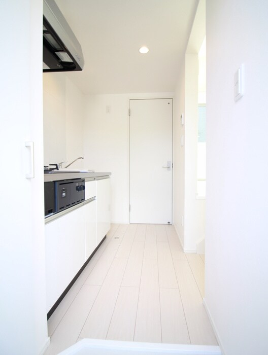 物件内観写真7　(玄関)