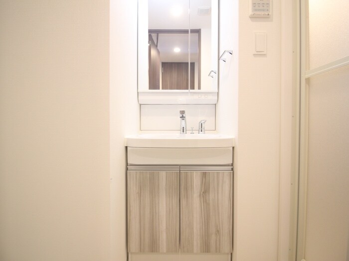 物件内観写真11　(洗面)