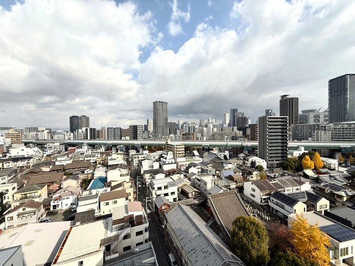 物件内観写真16　(室内からの展望)