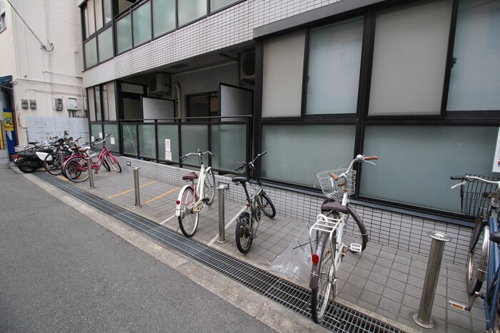 物件外観写真5　(駐輪場)
