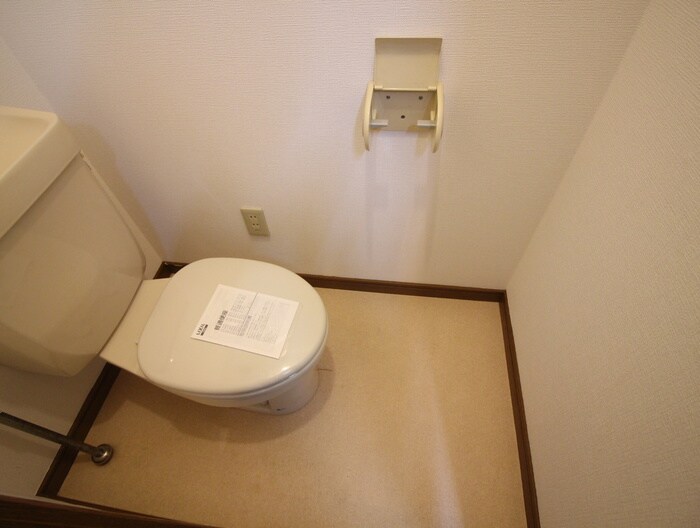 物件内観写真8　(トイレ)