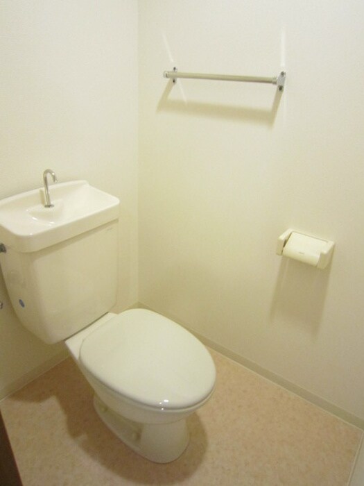 物件内観写真9　(トイレ)