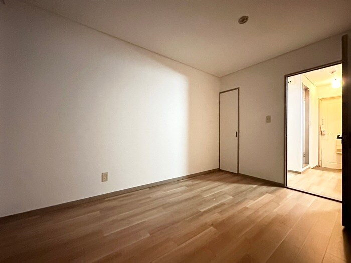 物件内観写真8　(居室)