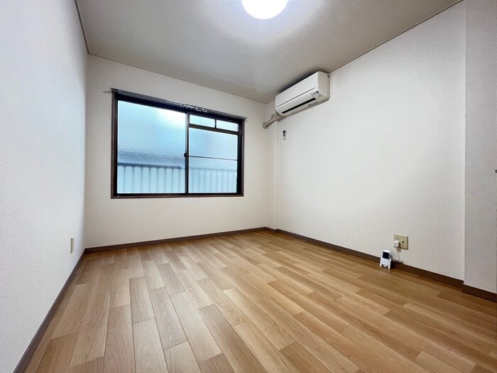 物件内観写真14　(居室)