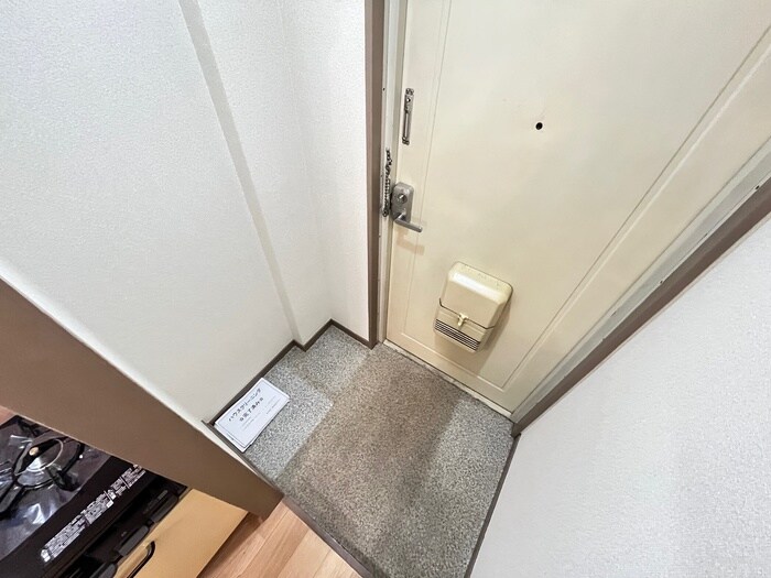 物件内観写真18　(玄関)
