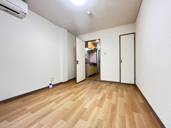 物件内観写真19　(居室)