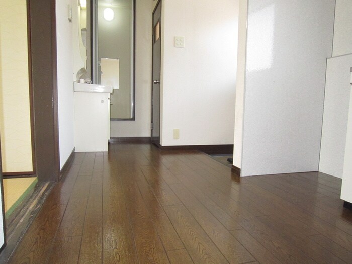 物件内観写真4　(居室)