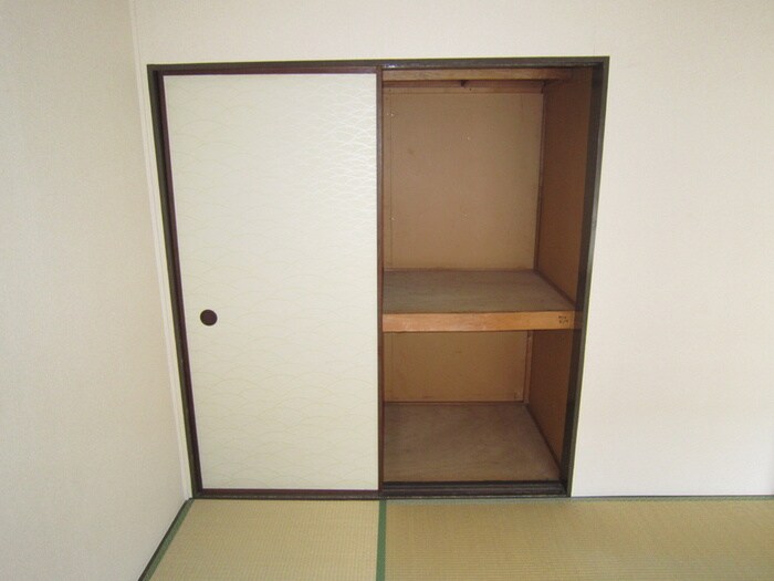 物件内観写真6　(収納)