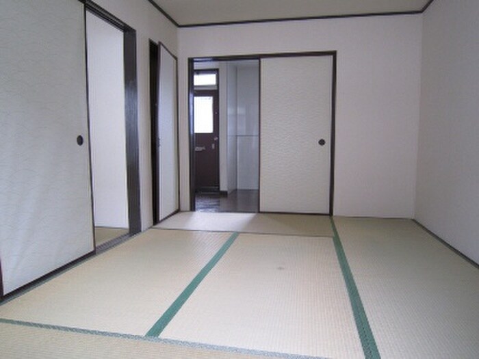 物件内観写真13　(居室)