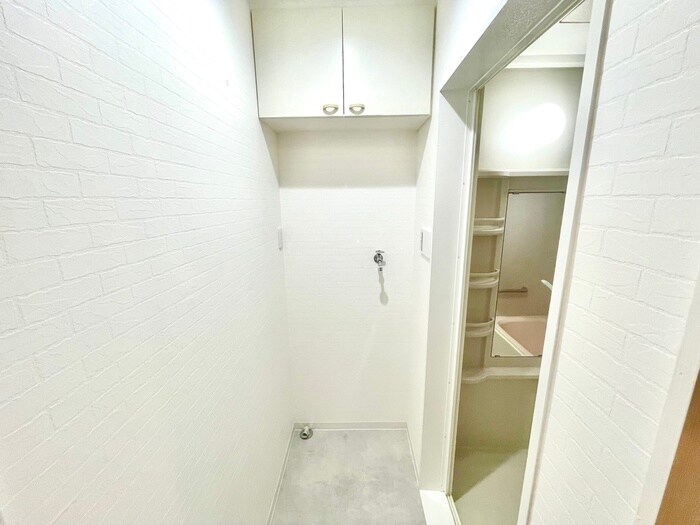 物件内観写真12　(洗濯機置場)