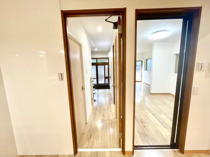 物件内観写真15　(廊下)