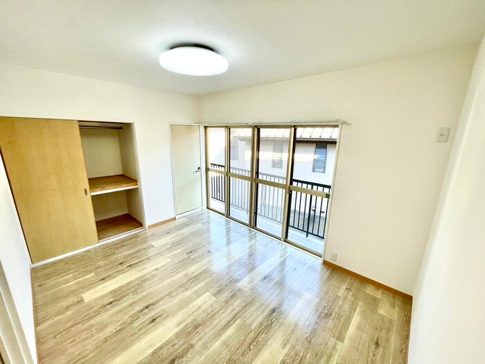 物件内観写真18　(居室)