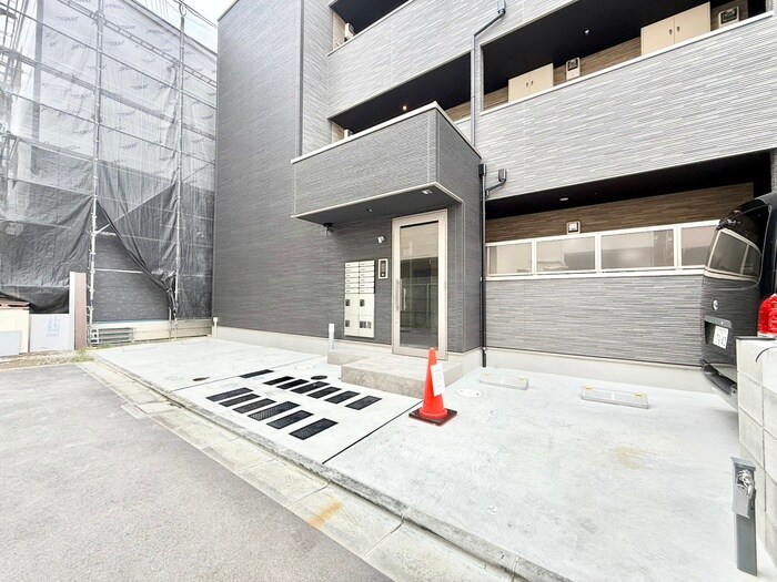 物件外観写真2　(駐車場)