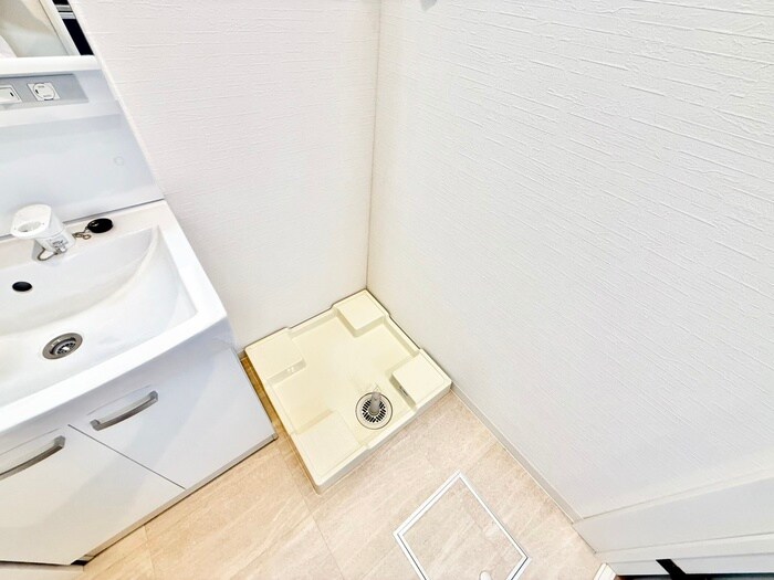 物件内観写真11　(洗濯機置場)