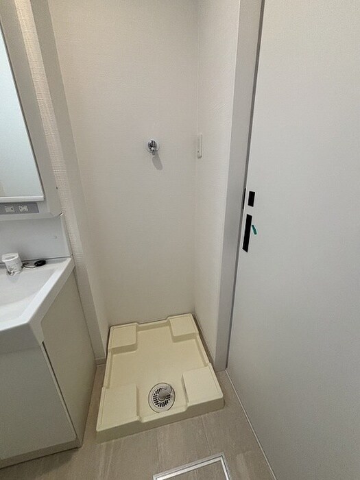 物件内観写真11　(洗濯機置場)