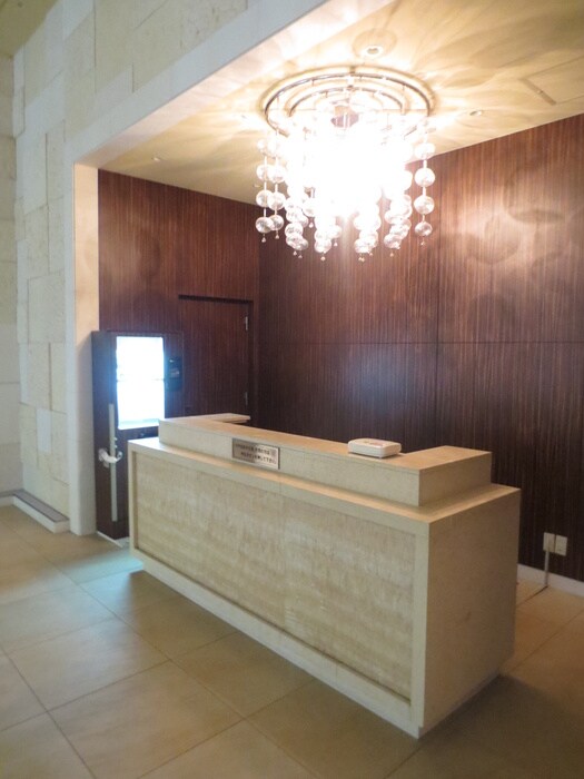 物件外観写真4　(エントランス部分)