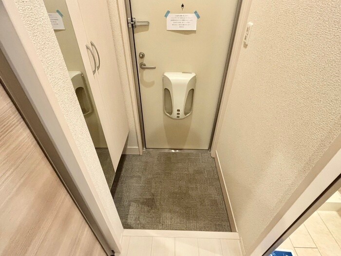 物件内観写真13　(玄関)