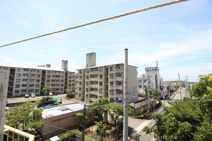 物件内観写真16　(室内からの展望)