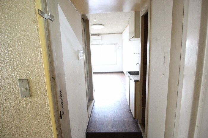 物件内観写真17　(廊下)