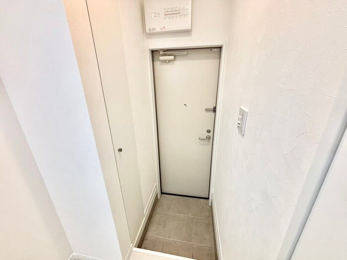 物件内観写真19　(玄関)