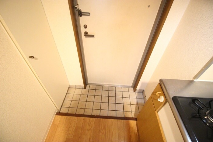 物件内観写真15　(玄関)