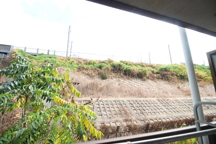 物件内観写真18　(室内からの展望)