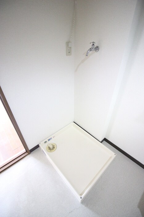 物件内観写真19　(洗濯機置場)