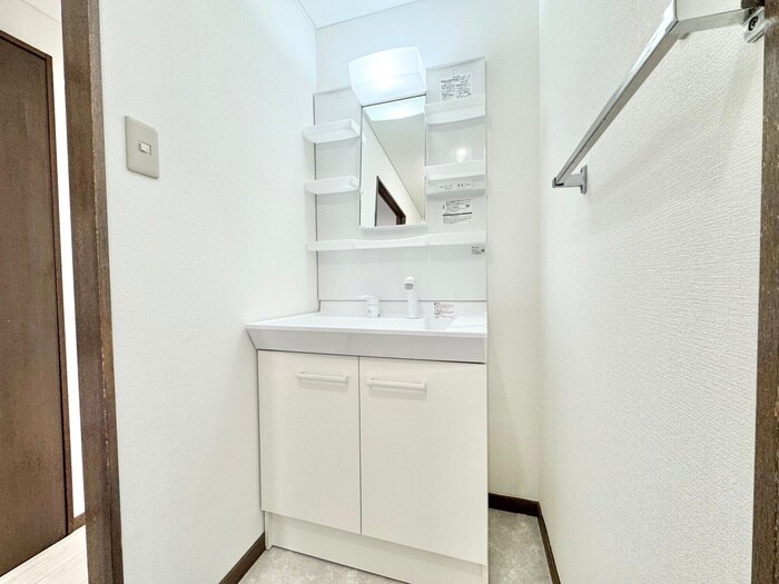 物件内観写真11　(洗面)