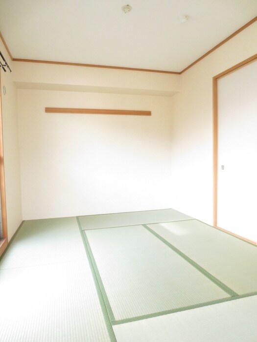 物件内観写真10　(居室)