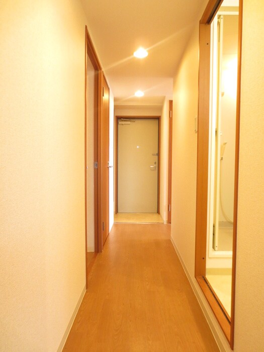 物件内観写真21　(廊下)
