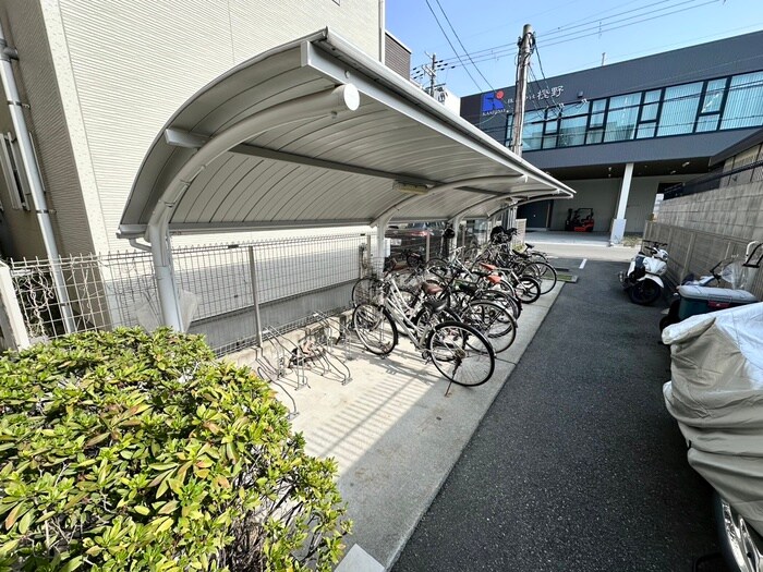 物件外観写真6　(駐輪場)
