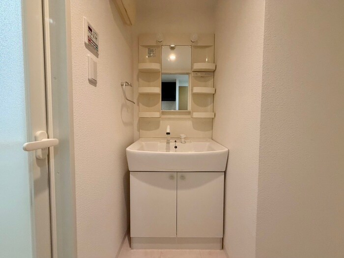 物件内観写真11　(洗面)