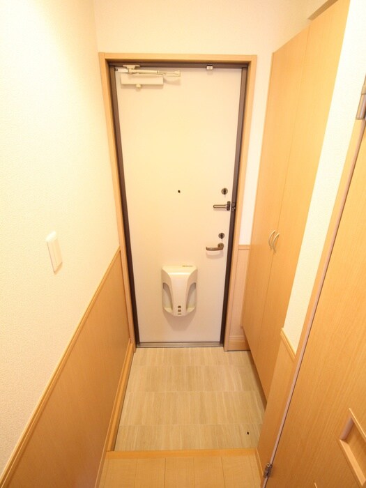 物件内観写真17　(玄関)