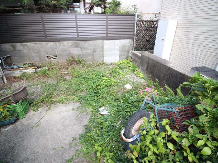 物件外観写真6　(駐輪場)