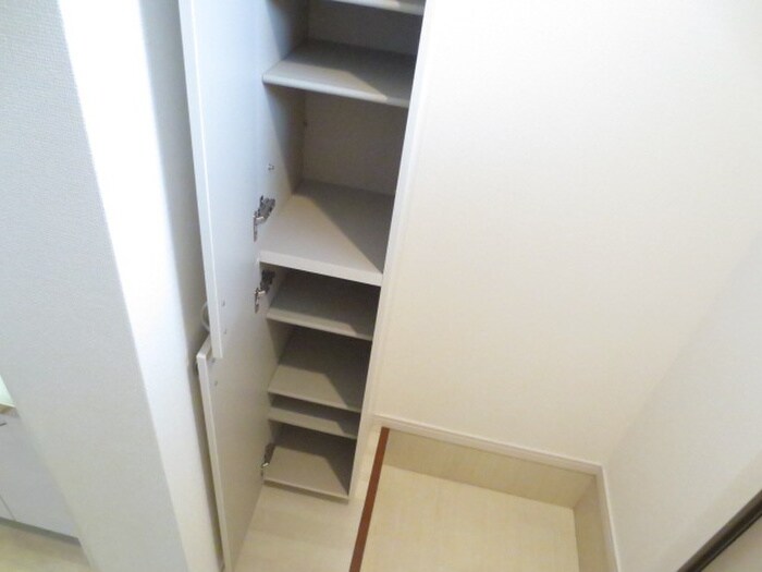物件内観写真17　(靴箱)