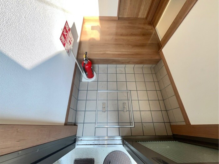 物件内観写真20　(玄関)