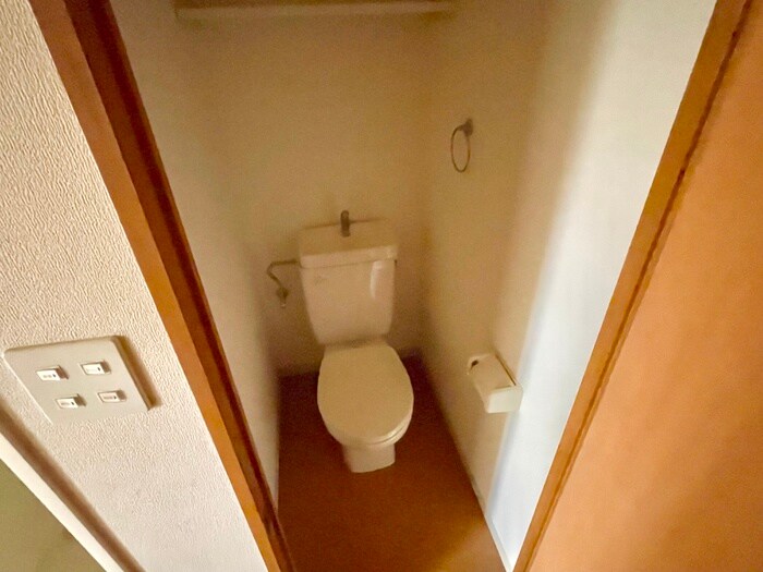 物件内観写真11　(トイレ)