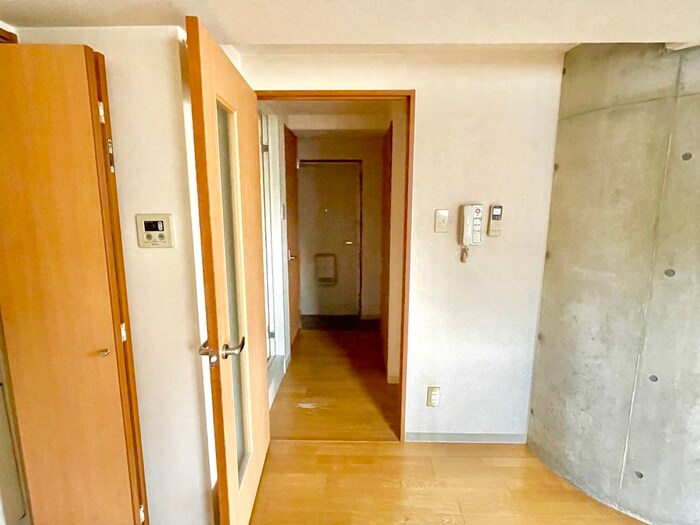 物件内観写真16　(廊下)