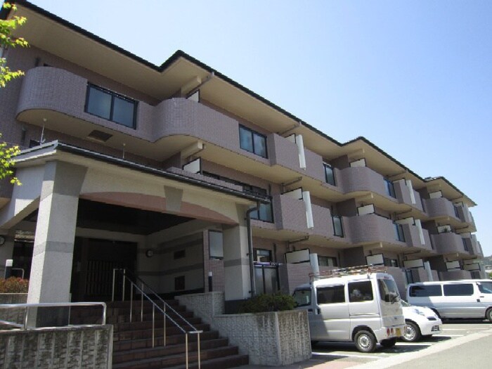 物件外観写真2　(駐車場)