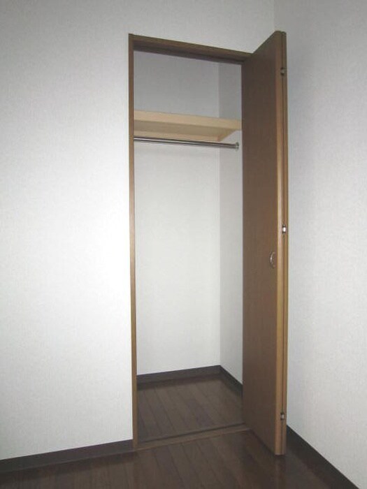 物件内観写真10　(収納)