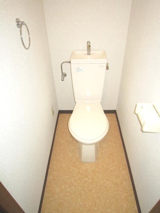 物件内観写真15　(トイレ)