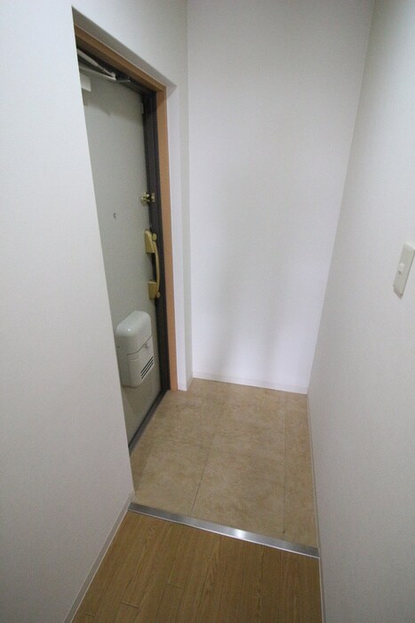 物件内観写真17　(玄関)