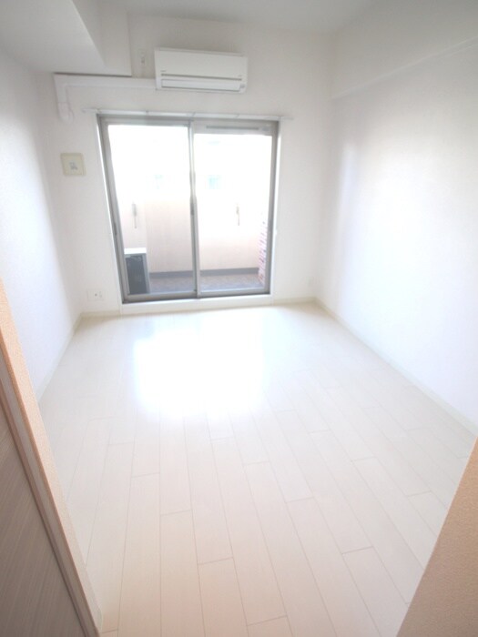 物件内観写真12　(居室)