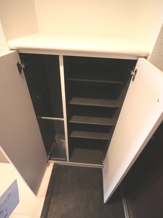 物件内観写真17　(靴箱)