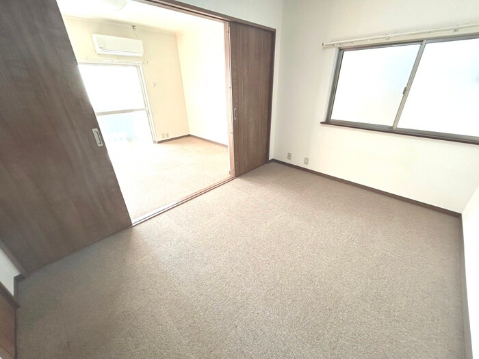 物件内観写真10　(居室)